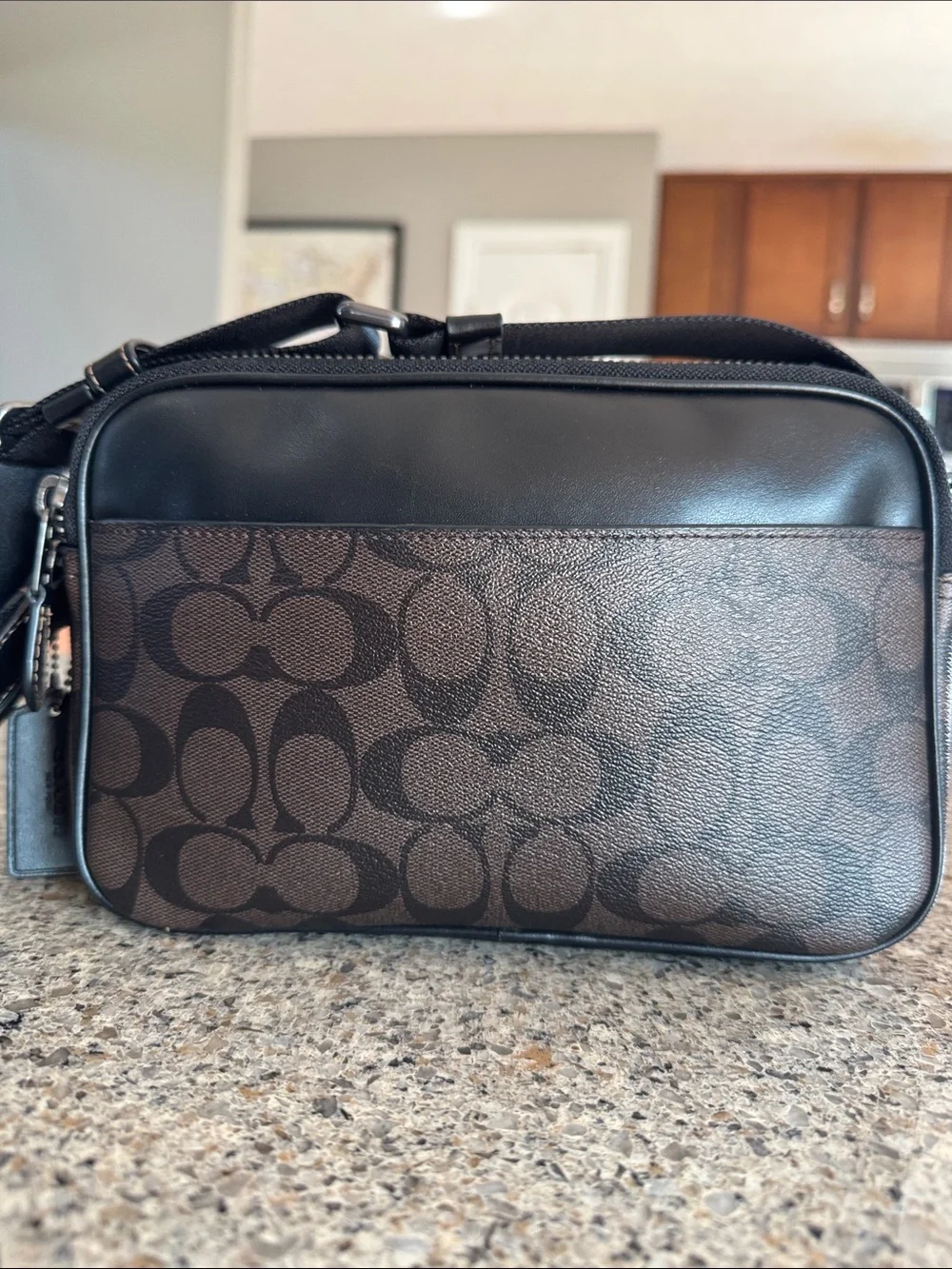 😎Coach C9965 😎Men's Signature Stripe Messenger Bag in Brown and Cream like new😎